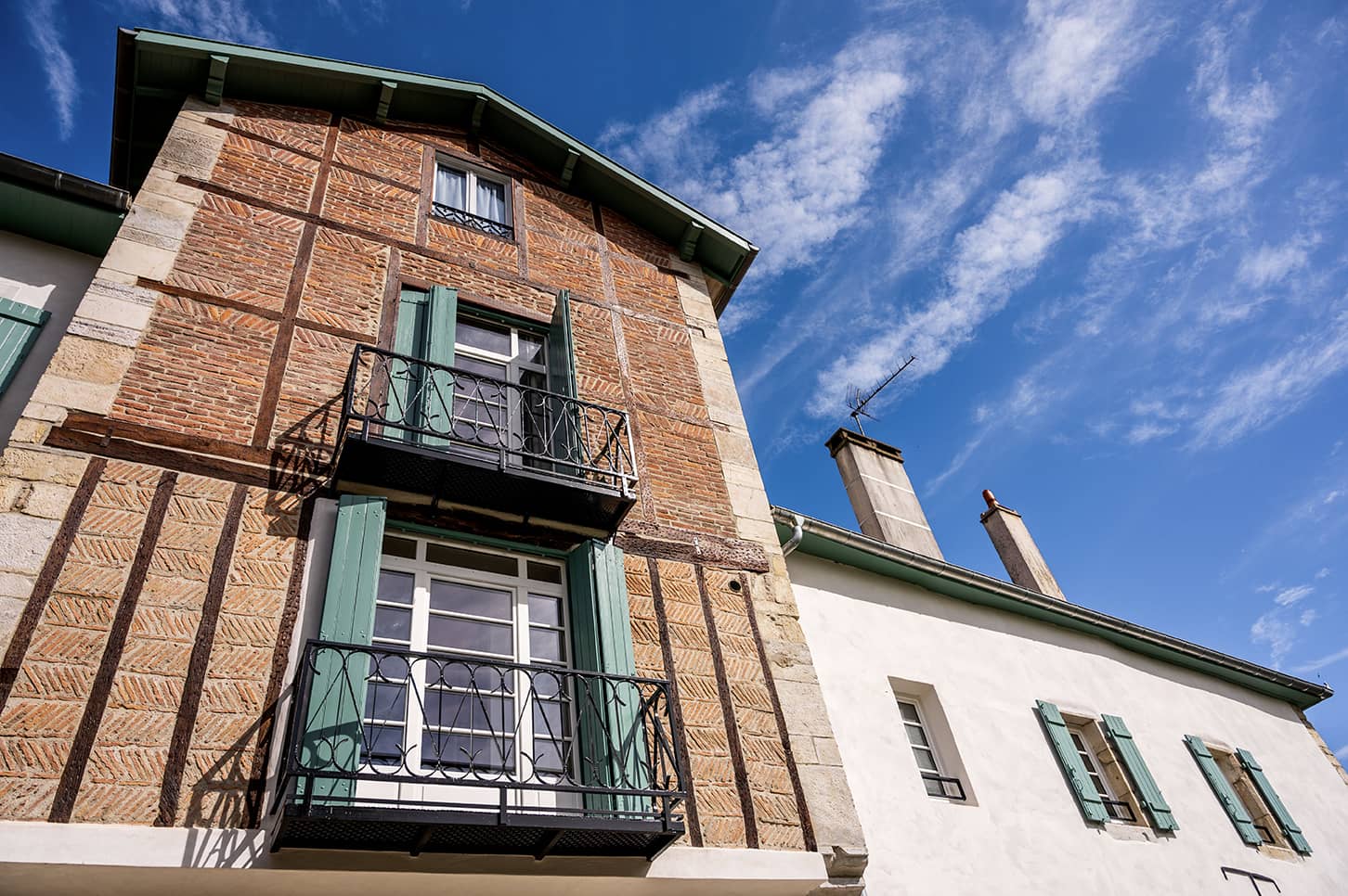 Facade-Cote-du-Pic Maison d'hôtes Campagne
